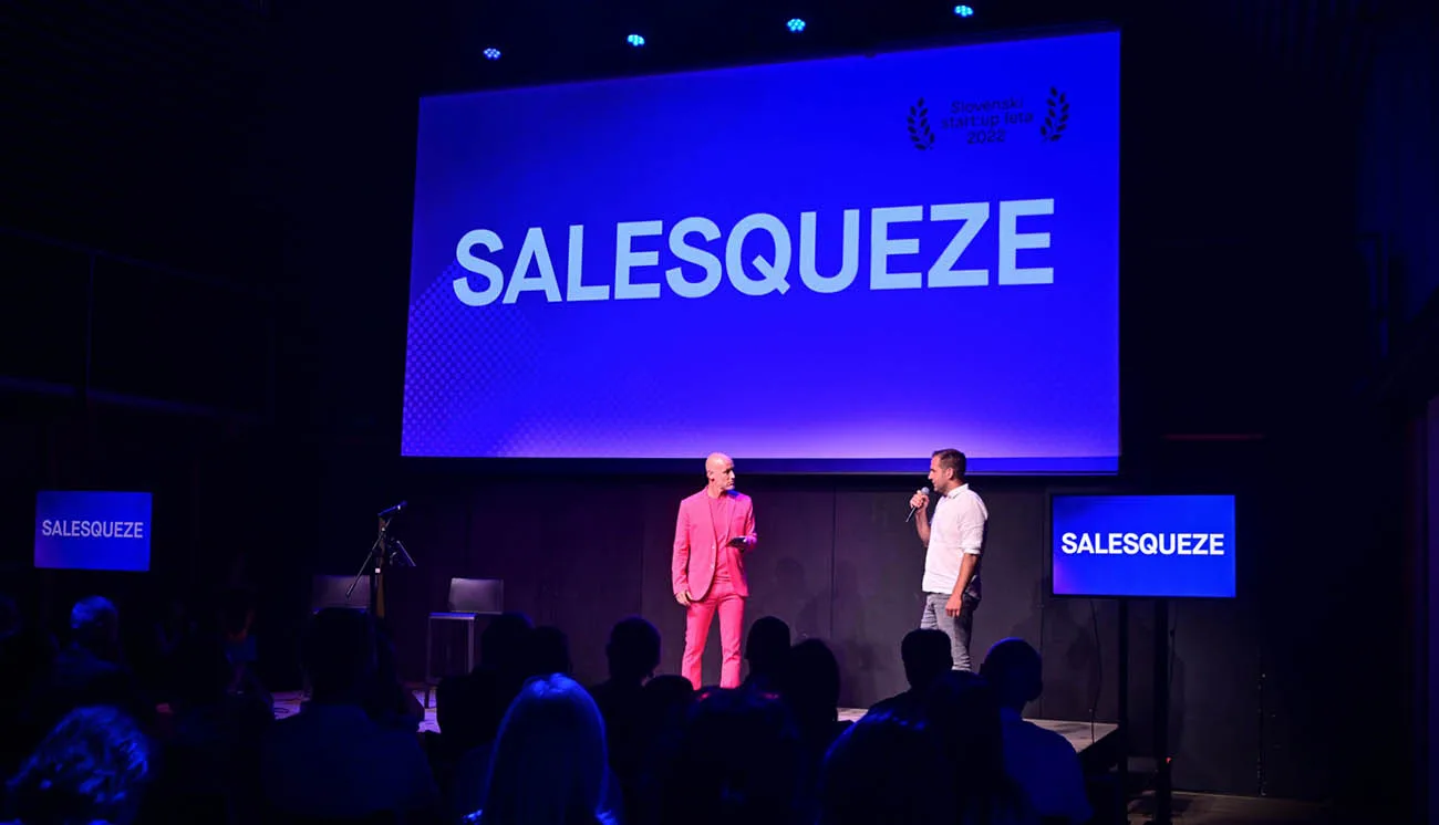 A press graphic featuring SaleSqueze among the top 5 Slovenian startups of 2022.