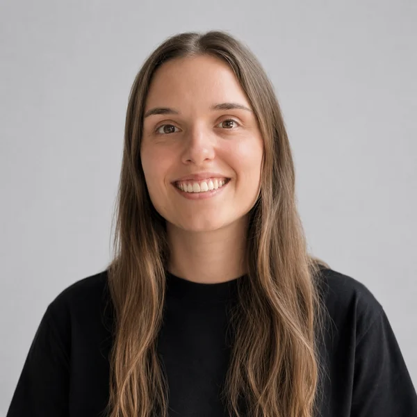 Portrait of Teodora Ristić, Product Developer at SaleSqueze.